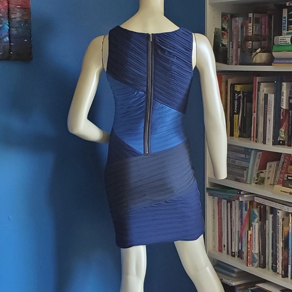 "🎉💄TAKE IT SALE💋🥂 BCBG MaxAzria Dress - Picture 4 of 6